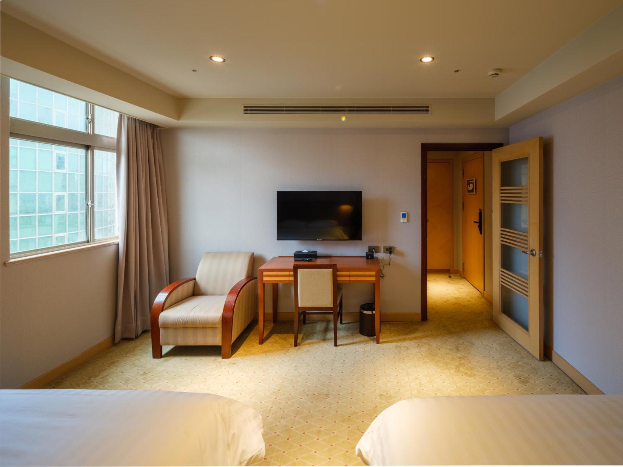 Rich & Free Hotel - Fuzhong 富逸旅趣-板橋府中館 Taipei Eksteriør billede