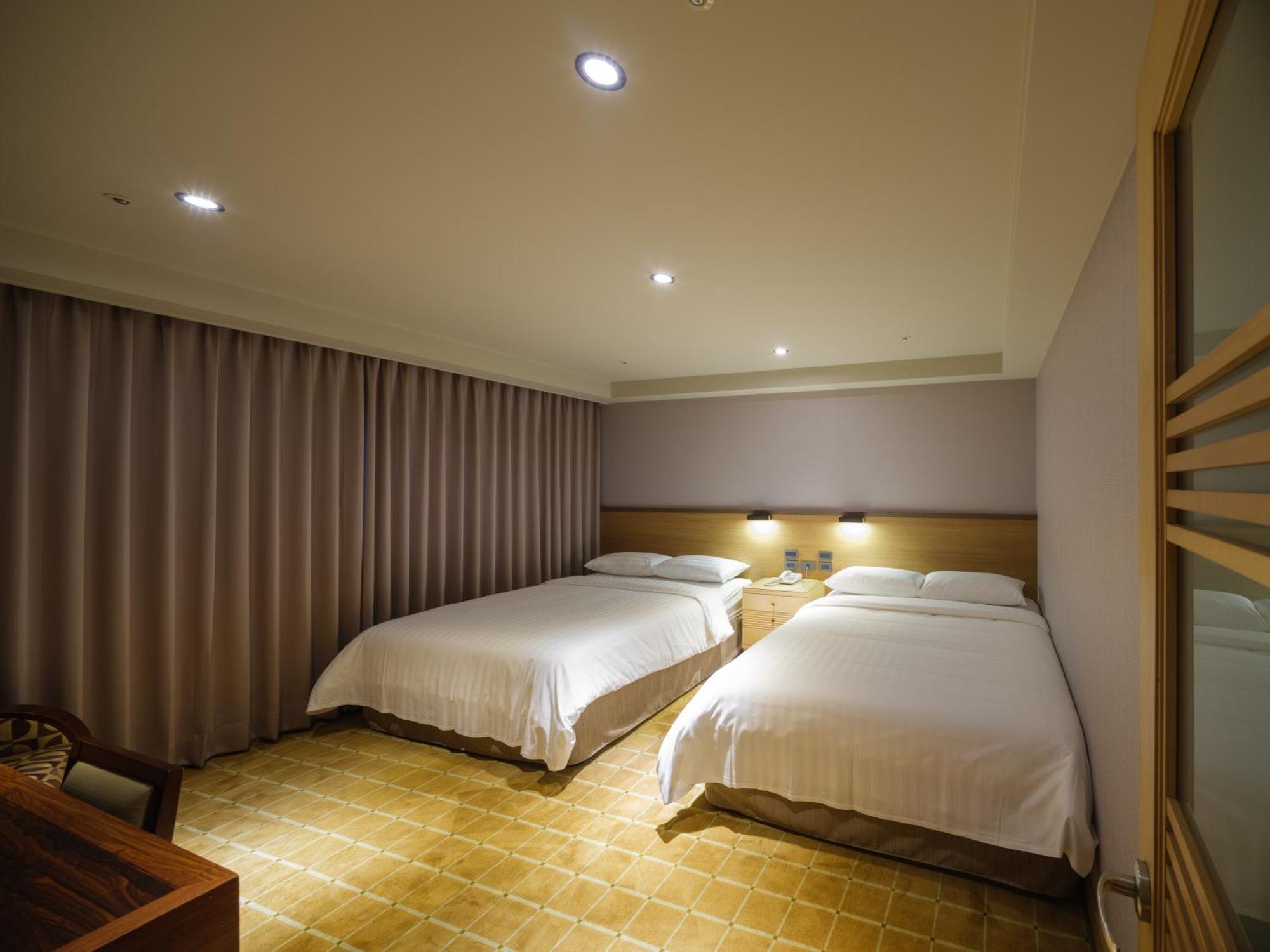 Rich & Free Hotel - Fuzhong 富逸旅趣-板橋府中館 Taipei Eksteriør billede
