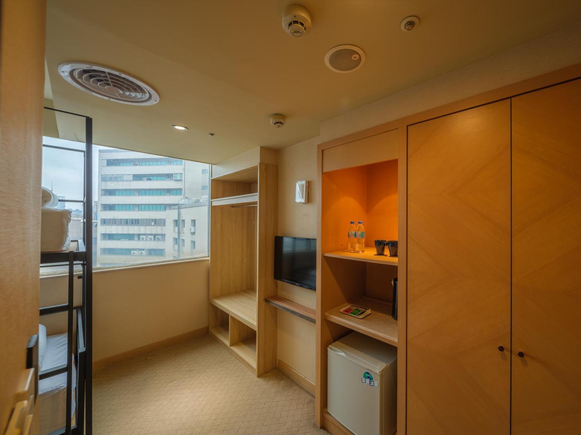 Rich & Free Hotel - Fuzhong 富逸旅趣-板橋府中館 Taipei Eksteriør billede